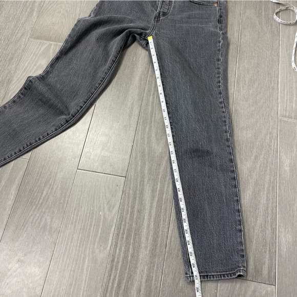 Levi's Premium Wedgie Icon Fit Jeans in Bite My Dust Gray High Waist Ankle 25 - Picture 16 of 16